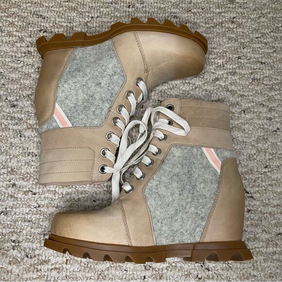 Sorel Women’s Joan Of Arctic Wedge III Lexie Bootie in Natural Tan Size 8 Boots - Picture 6 of 14